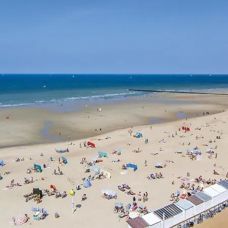 Awesome In With Outdoor Swimming Pool, Wifi&1 Bedrooms Appartement Oostende