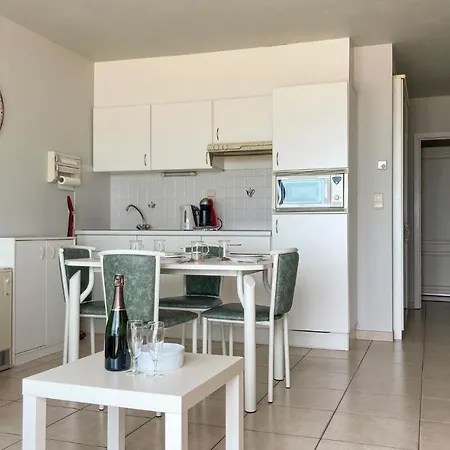 Appartement Awesome In With Outdoor Swimming Pool, Wifi&1 Bedrooms