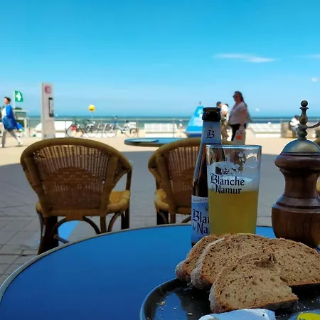Awesome In With Outdoor Swimming Pool, Wifi&1 Bedrooms Oostende
